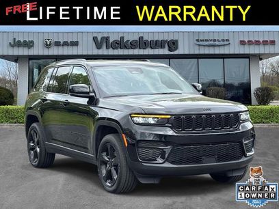Used 2023 Jeep Grand Cherokee Altitude