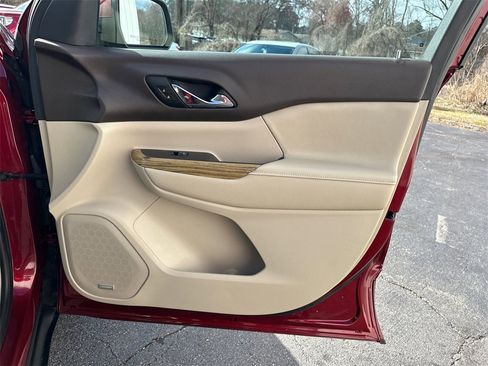 Used 2018 GMC Acadia Denali w/ Technology Package image 15