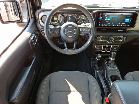 Used 2024 Jeep Wrangler Unlimited Sport AWD/4WD image 21
