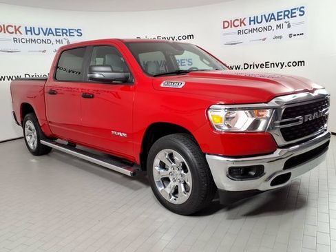 Used 2023 RAM 1500 Big Horn AWD/4WD image 3