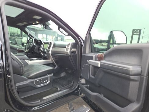Used 2017 Ford F250 Platinum w/ Platinum Ultimate Package image 15