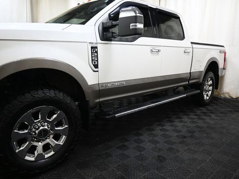 Used 2019 Ford F250 Lariat w/ Lariat Ultimate Package image 11
