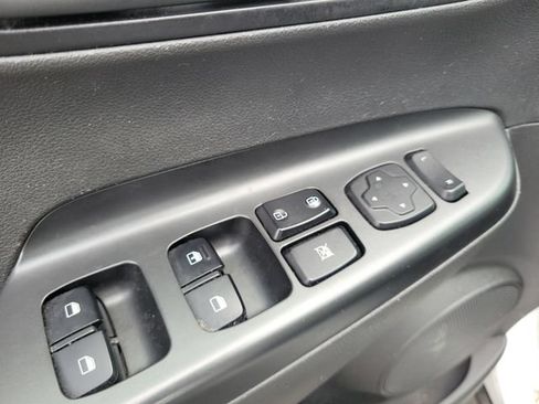 Used 2021 Hyundai Kona SE FWD image 15