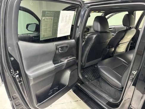 Used 2019 Toyota Tacoma SR AWD/4WD image 21