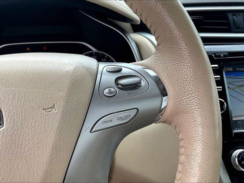 Used 2018 Nissan Murano SL w/ Moonroof Package AWD/4WD image 12