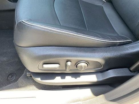 Used 2020 GMC Terrain Denali w/ Denali Premium Package FWD image 4