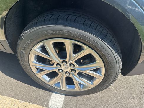 Used 2021 Cadillac XT5 Sportv w/ Platinum Package AWD/4WD image 5