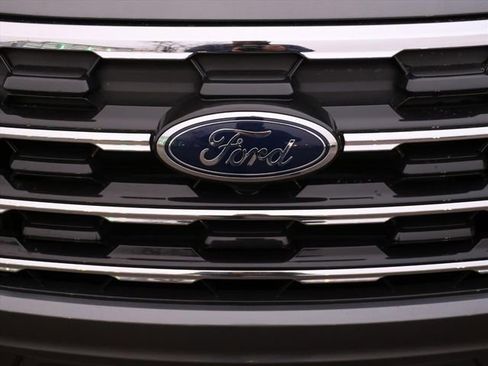 New 2026 Ford Explorer Active image 15