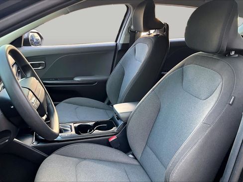 Used 2025 Kia K4 FWD image 8