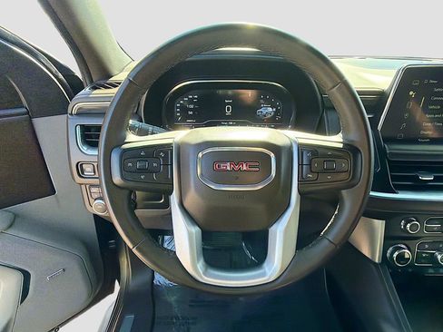 Used 2024 GMC Yukon SLT image 41