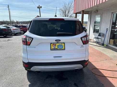 Used 2018 Ford Escape SE image 7