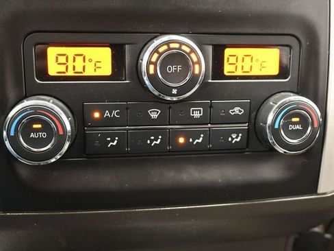 Used 2013 Nissan Frontier PRO-4X image 21