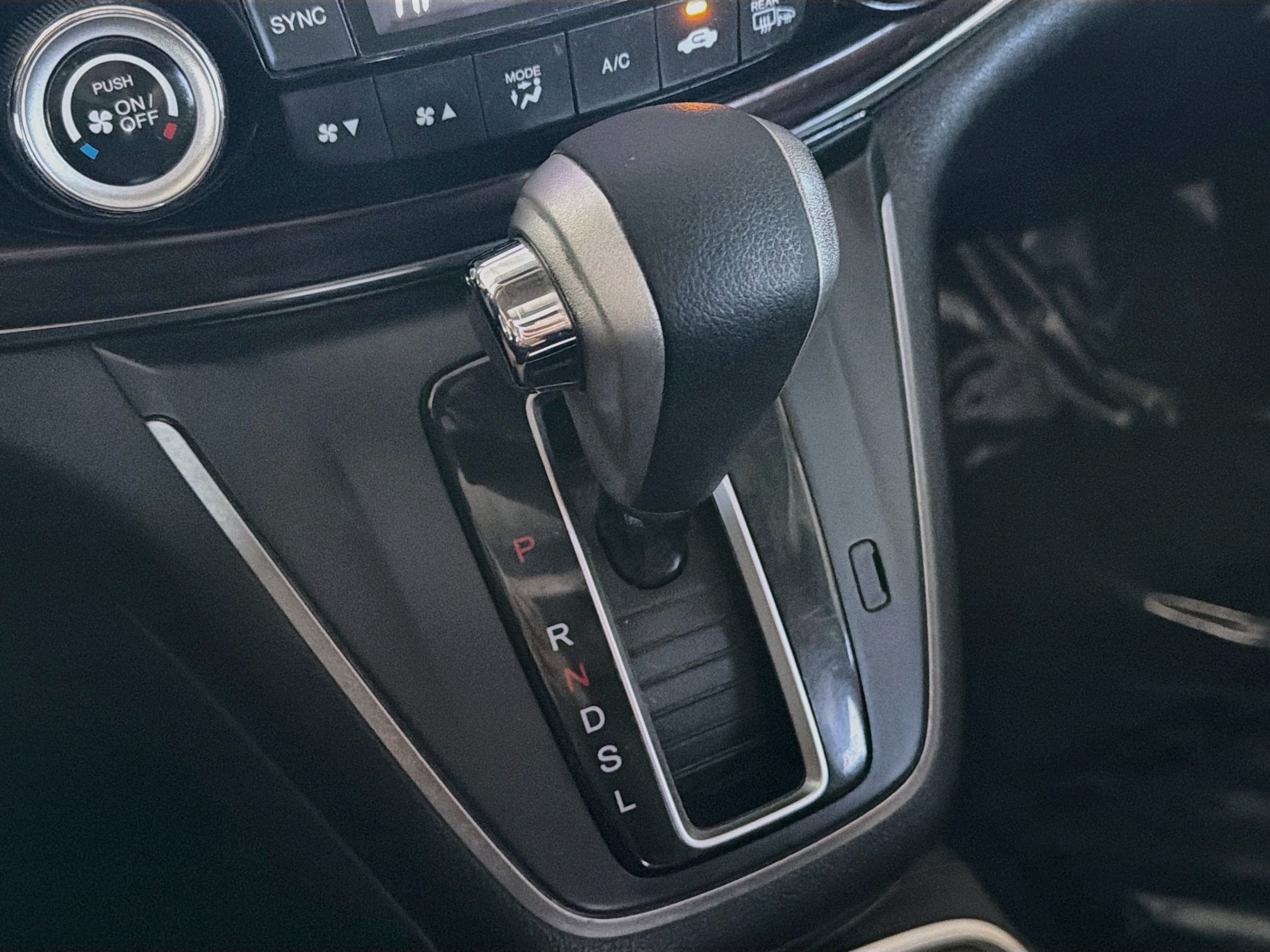 Used 2015 Honda CR-V EX-L image 24