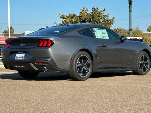 New 2025 Ford Mustang Coupe image 4