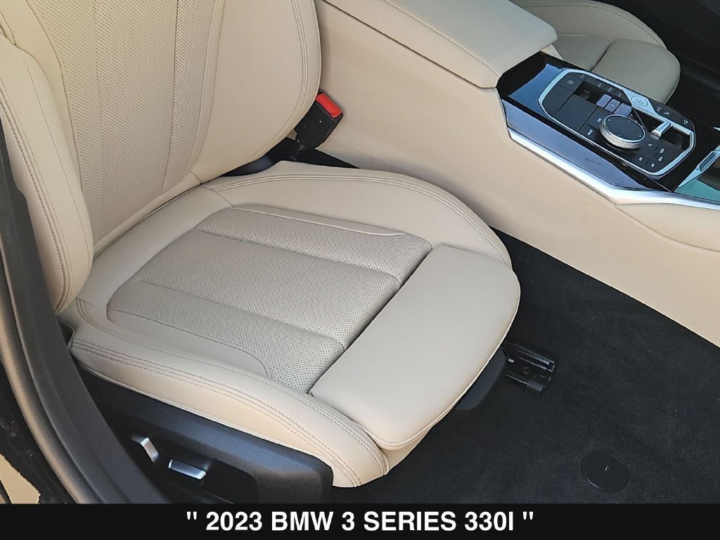 Used 2023 BMW 330i Sedan w/ Premium Package RWD image 32