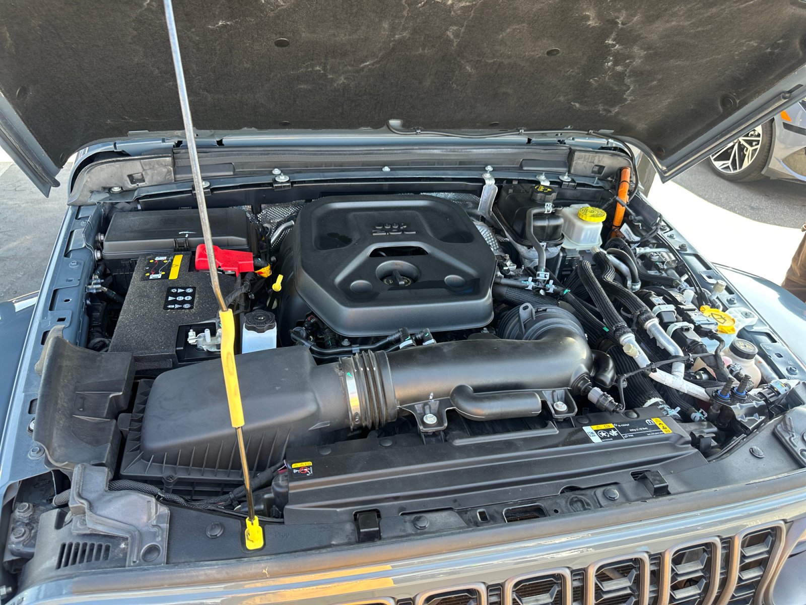 Used 2024 Jeep Wrangler Unlimited AWD/4WD image 27