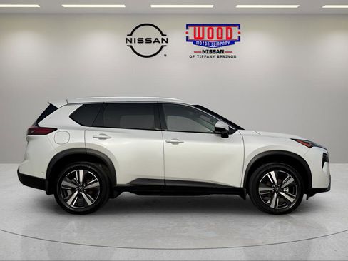 Certified 2025 Nissan Rogue SL AWD/4WD image 4