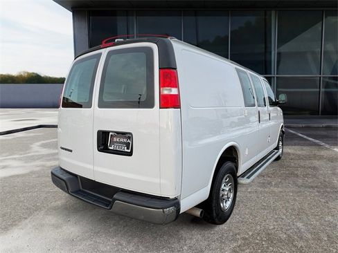 Used 2024 Chevrolet Express 2500 w/ Driver Convenience Package image 5