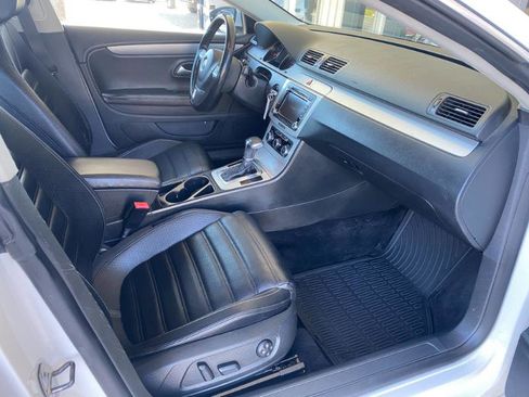 Used 2011 Volkswagen CC Sport image 16