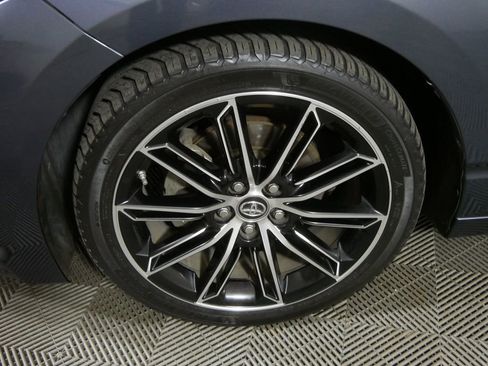 Used 2019 Toyota Avalon XSE w/ All Weather Liner Package FWD image 11