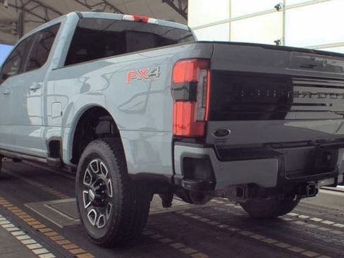 Used 2025 Ford F350 Platinum w/ FX4 Off-Road Package image 5