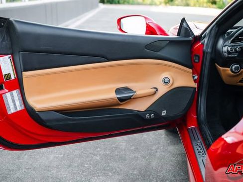 Used 2018 Ferrari 488 GTB image 78