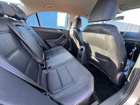 Used 2014 Volkswagen Jetta SE image 12