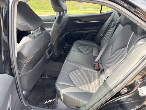 Used 2021 Toyota Camry SE FWD image 10