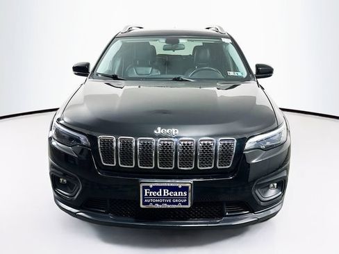 Used 2020 Jeep Cherokee Latitude Plus w/ Cold Weather Group AWD/4WD image 2