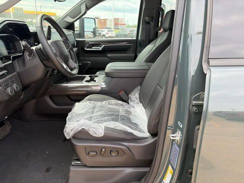 Used 2025 Chevrolet Silverado 2500 LTZ w/ Trail Boss Package AWD/4WD image 6