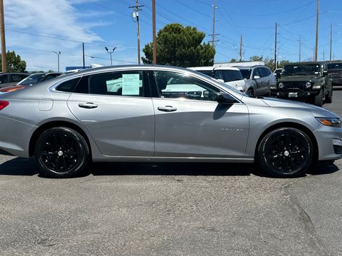 Used 2024 Chevrolet Malibu LT FWD image 3