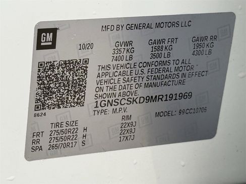 Used 2021 Chevrolet Tahoe Premier w/ Premium Package image 27