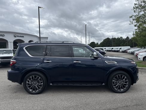 Used 2023 Nissan Armada Platinum w/ Captain's Chairs Package AWD/4WD image 8
