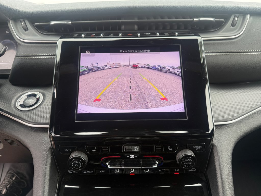 Used 2023 Jeep Grand Cherokee Altitude AWD/4WD image 26