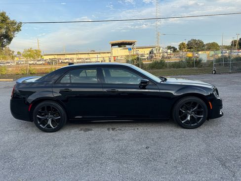 Used 2020 Chrysler 300 S w/ 300S Premium Group image 4