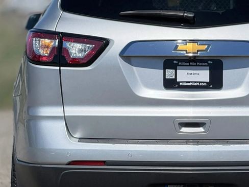 Used 2014 Chevrolet Traverse LT w/ LPO, 'HIT The Road' Package image 13