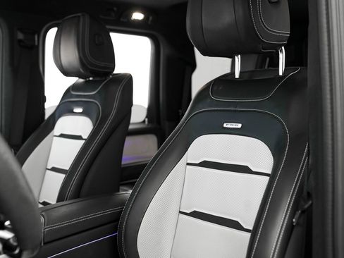 Used 2025 Mercedes-Benz G 63 AMG 4MATIC image 9