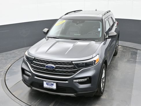 Used 2021 Ford Explorer XLT w/ Equipment Group 202A image 33
