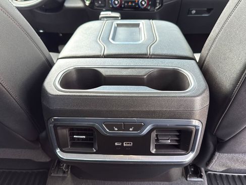 Used 2022 Chevrolet Silverado 1500 LTZ w/ Technology Package AWD/4WD image 32