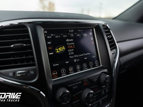 Used 2018 Jeep Grand Cherokee Altitude image 27