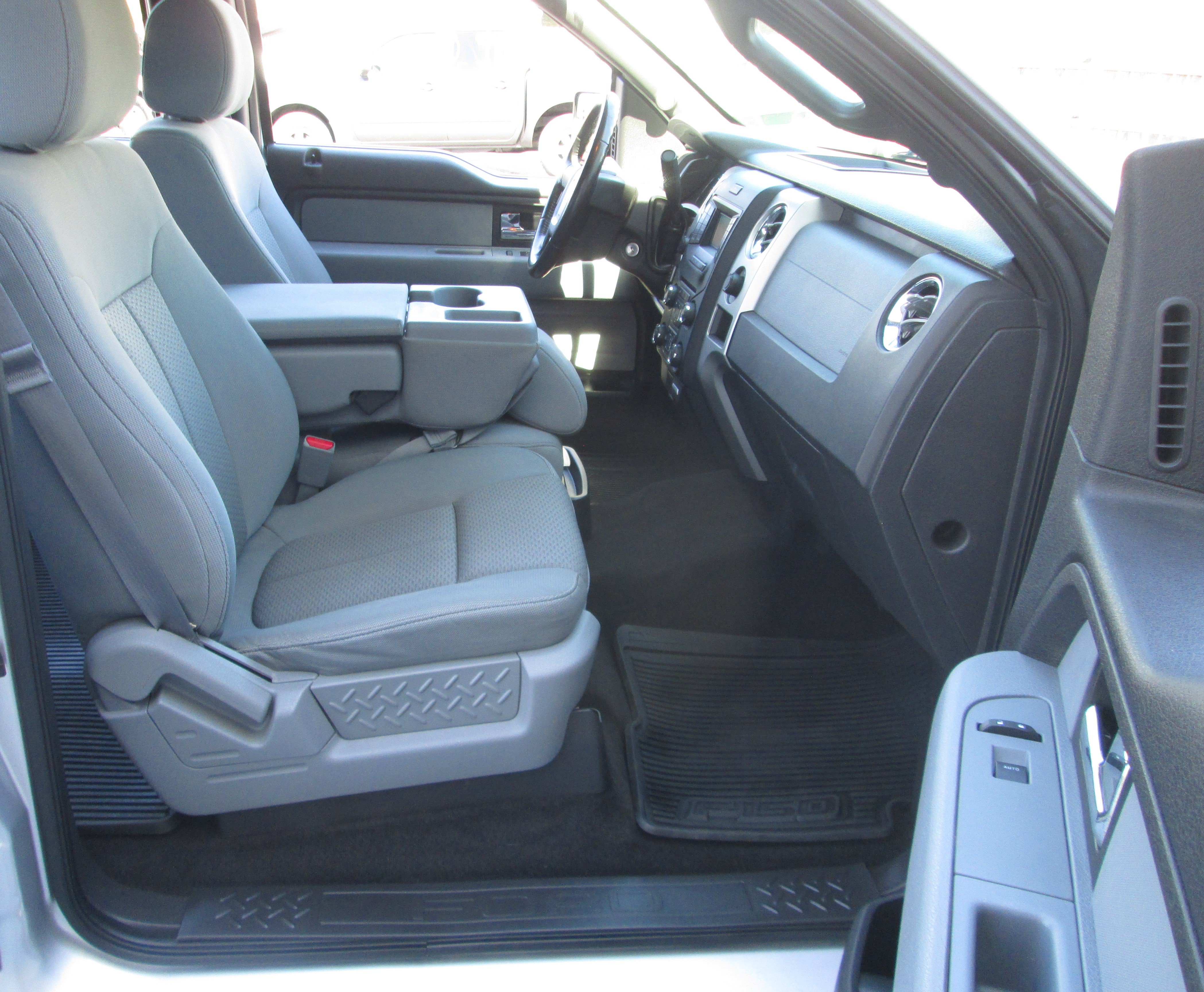 Used 2013 Ford F150 XLT w/ Luxury Equipment Group AWD/4WD image 12