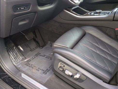 Used 2024 BMW X5 xDrive50e image 15