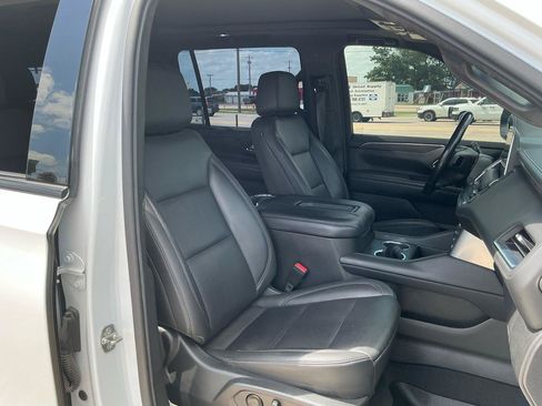 Used 2021 Chevrolet Suburban Z71 AWD/4WD image 23