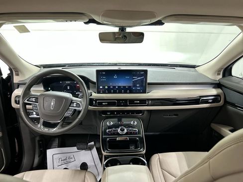 Used 2023 Lincoln Nautilus AWD w/ Premium Package image 19