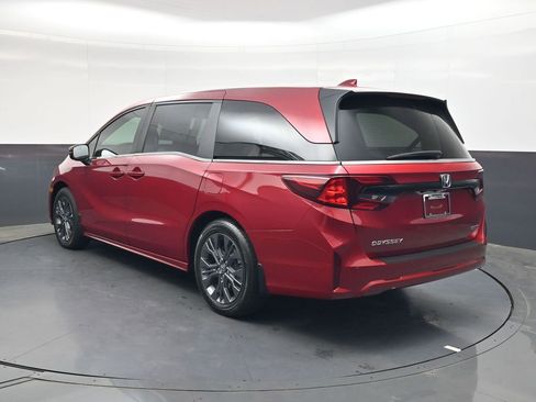 New 2026 Honda Odyssey Touring image 6