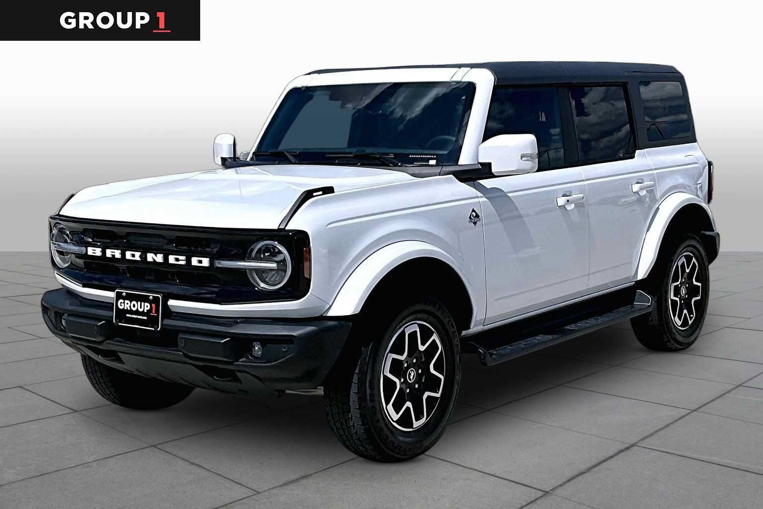Used 2025 Ford Bronco Outer Banks AWD/4WD image 1