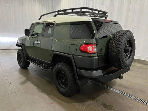 Used 2014 Toyota FJ Cruiser 4WD w/ Convenience Package image 6