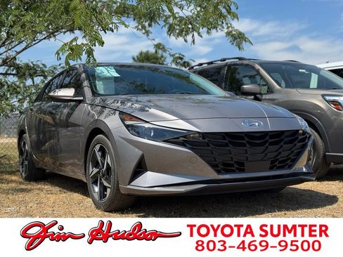 Used 2023 Hyundai Elantra SEL w/ Convenience Package image 1
