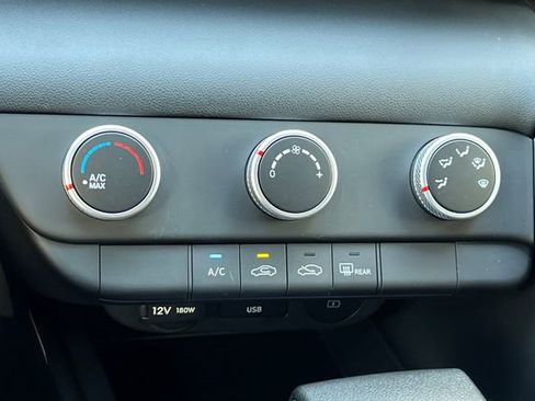 New 2026 Hyundai Elantra SE image 19