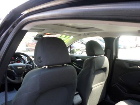 Used 2017 Chevrolet Cruze LT w/ Sun And Sound Package image 36